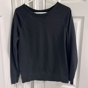 black old navy sweater